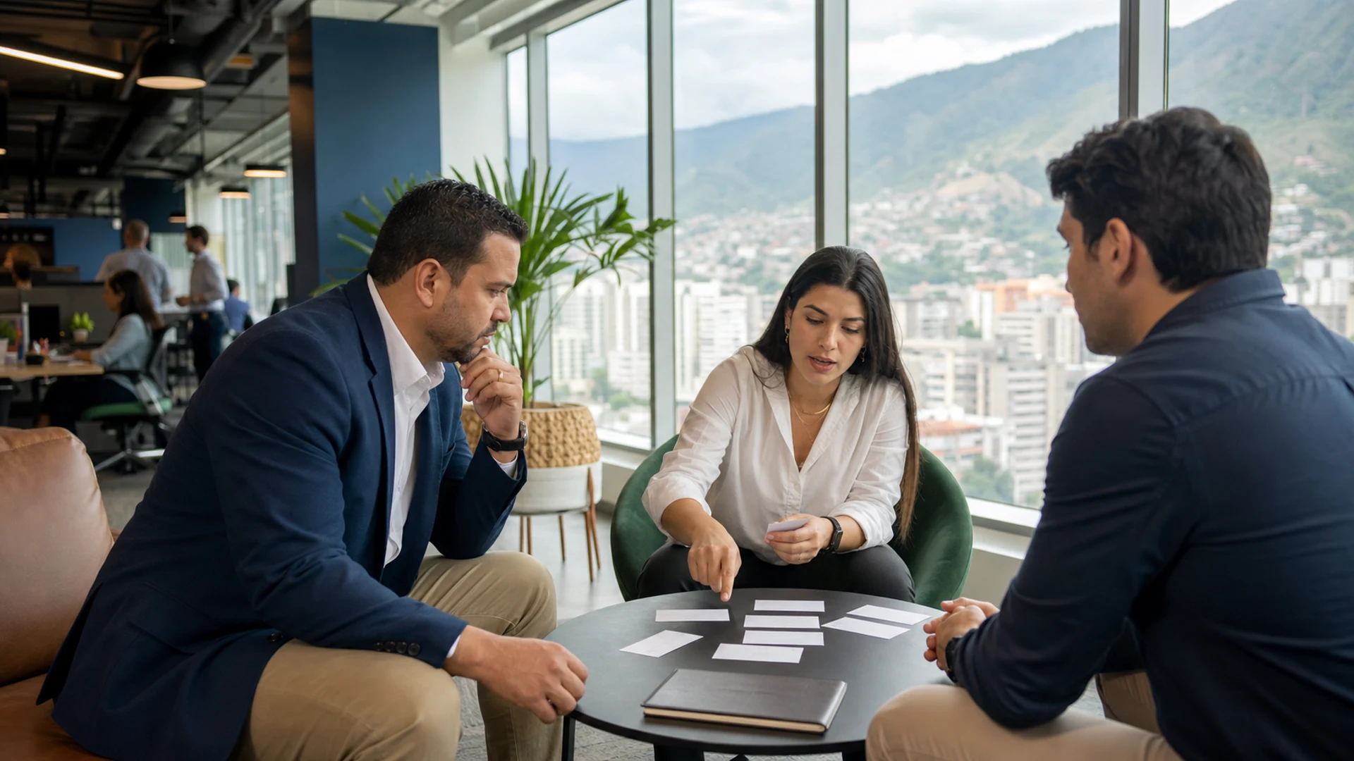 Coaching comercial para gerentes en Venezuela: cómo elevar conversión sin caer en microgestión